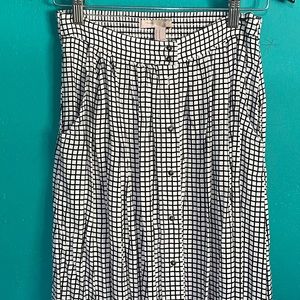 Skirt black and white